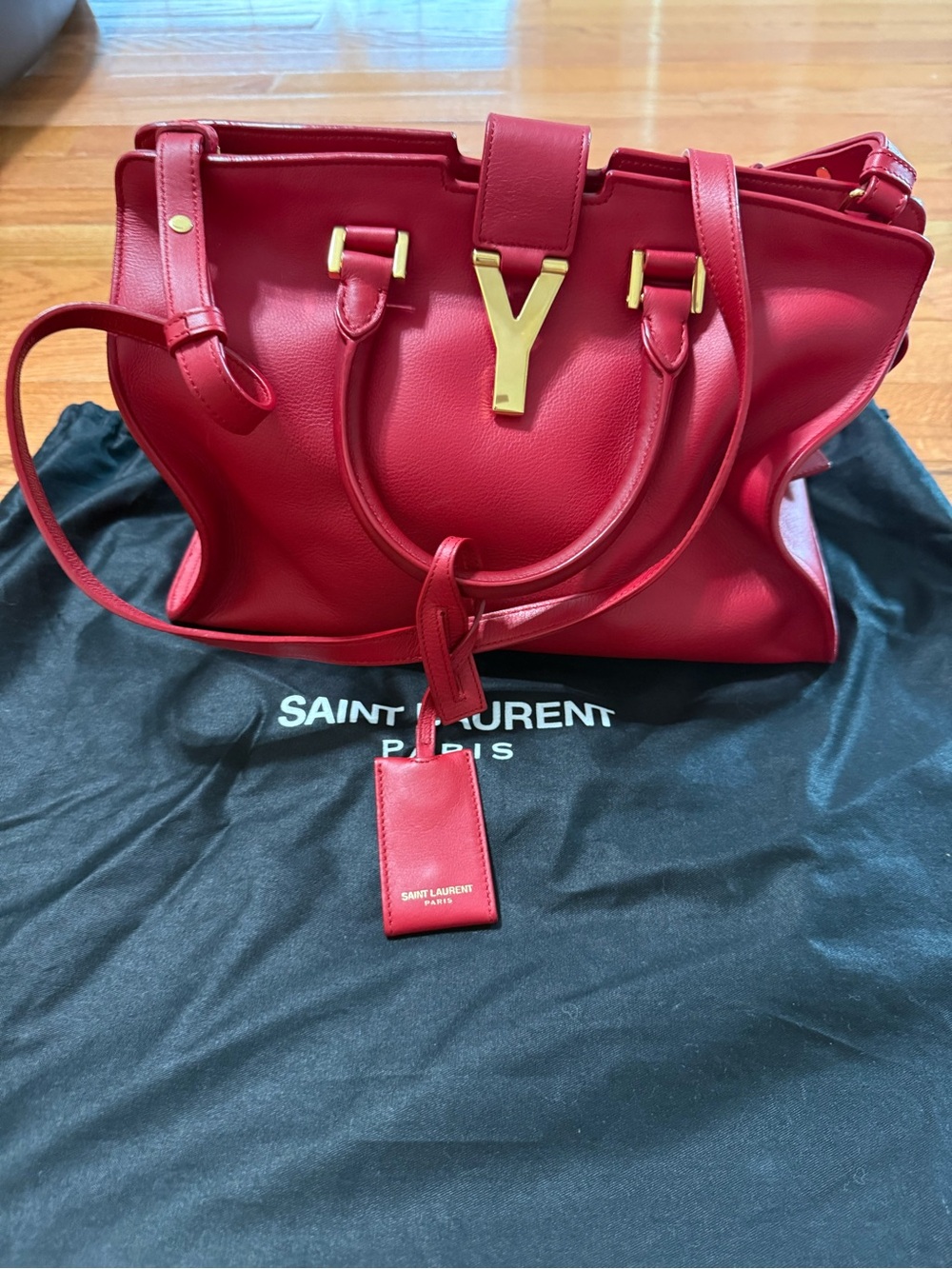 Saint Laurent Y Cabas Small in Red